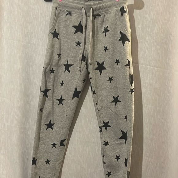 Gray with black stars - Small - Picture 2 of 9